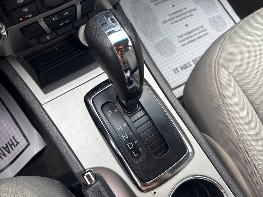 Used 2010 Ford Fusion SE FWD image 30