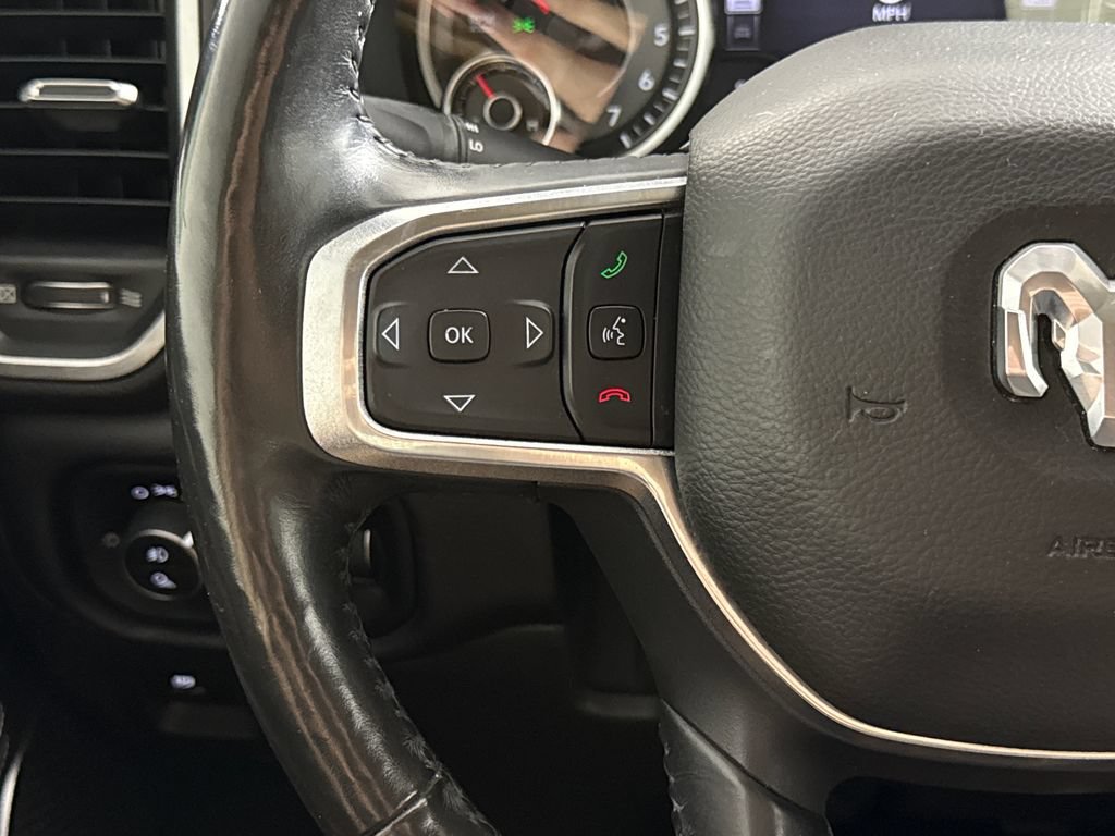 Used 2019 RAM 1500 Laramie AWD/4WD image 16