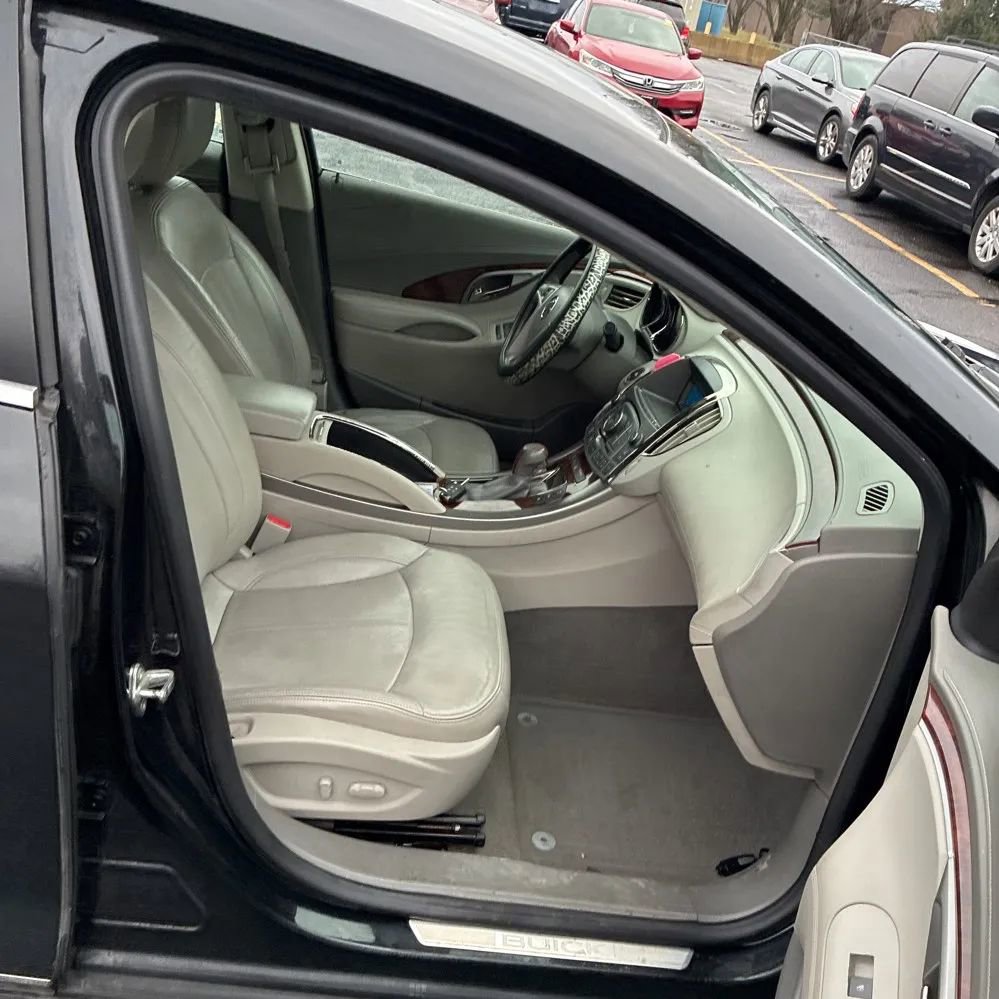 Used 2011 Buick LaCrosse CXL w/ Luxury Package image 5