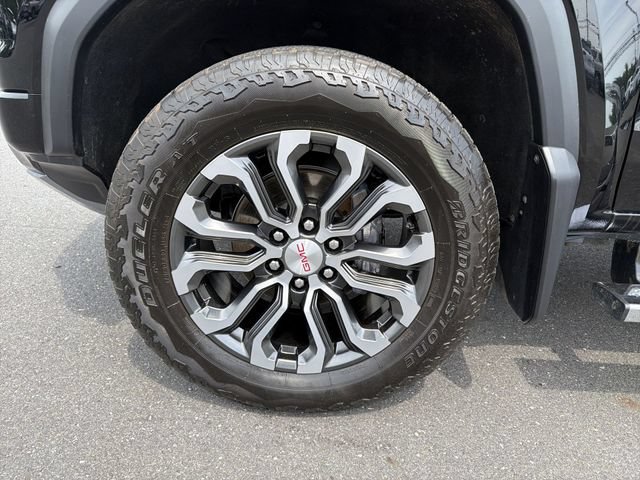 Used 2025 GMC Canyon Denali AWD/4WD image 32