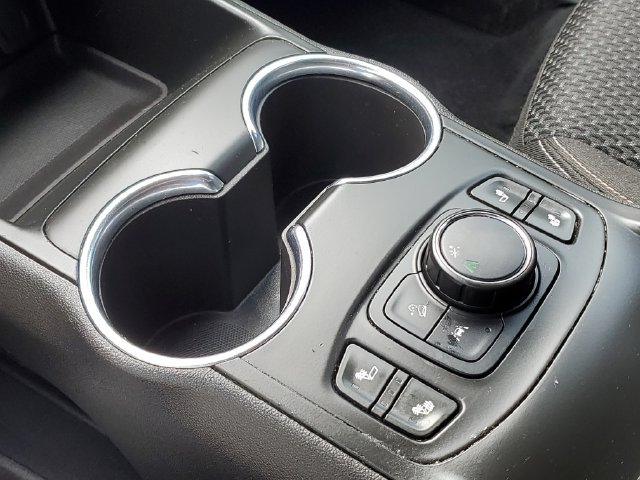 Used 2022 GMC Terrain SLE w/ Driver Convenience Package FWD image 23