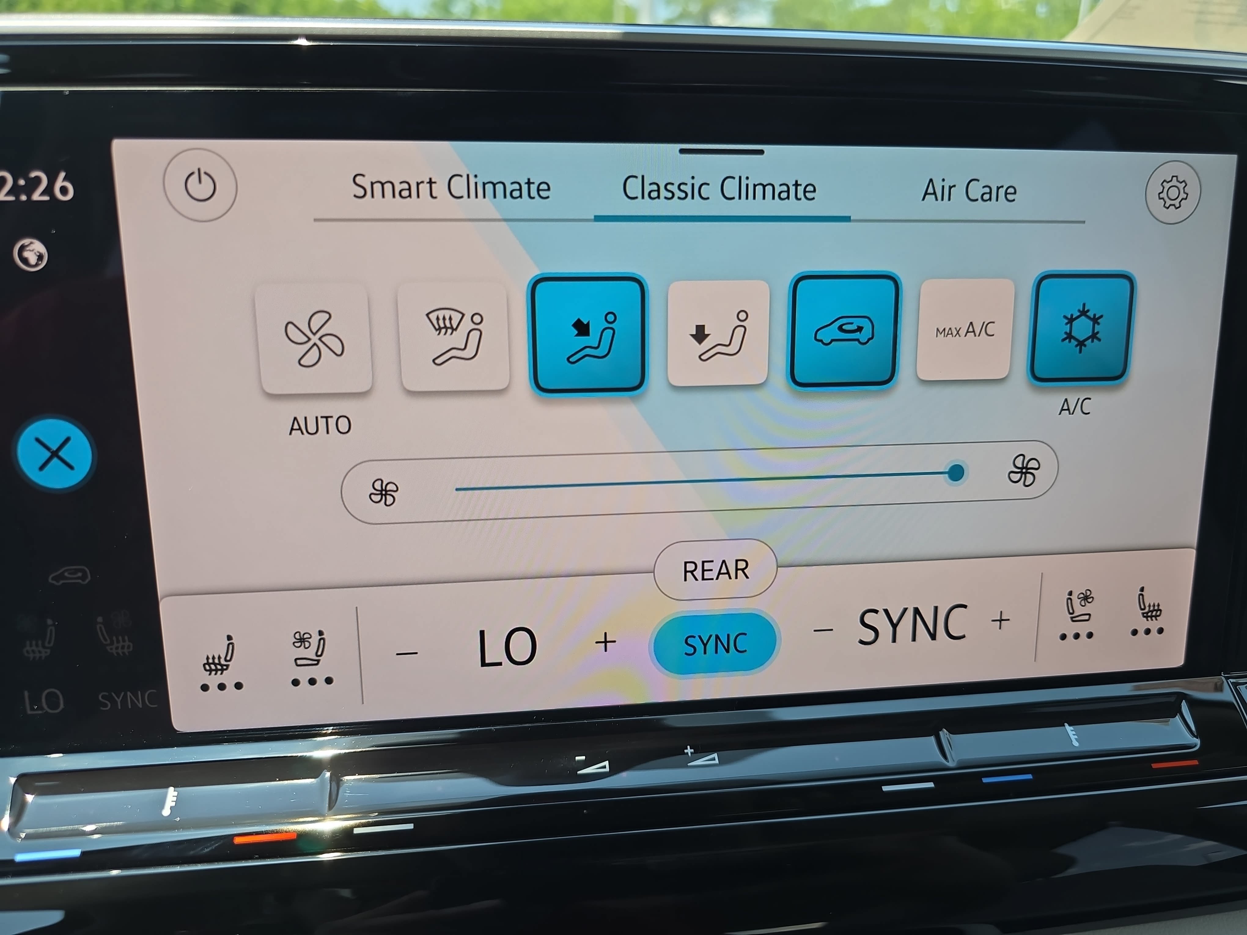 New 2026 Volkswagen Atlas SE FWD image 22