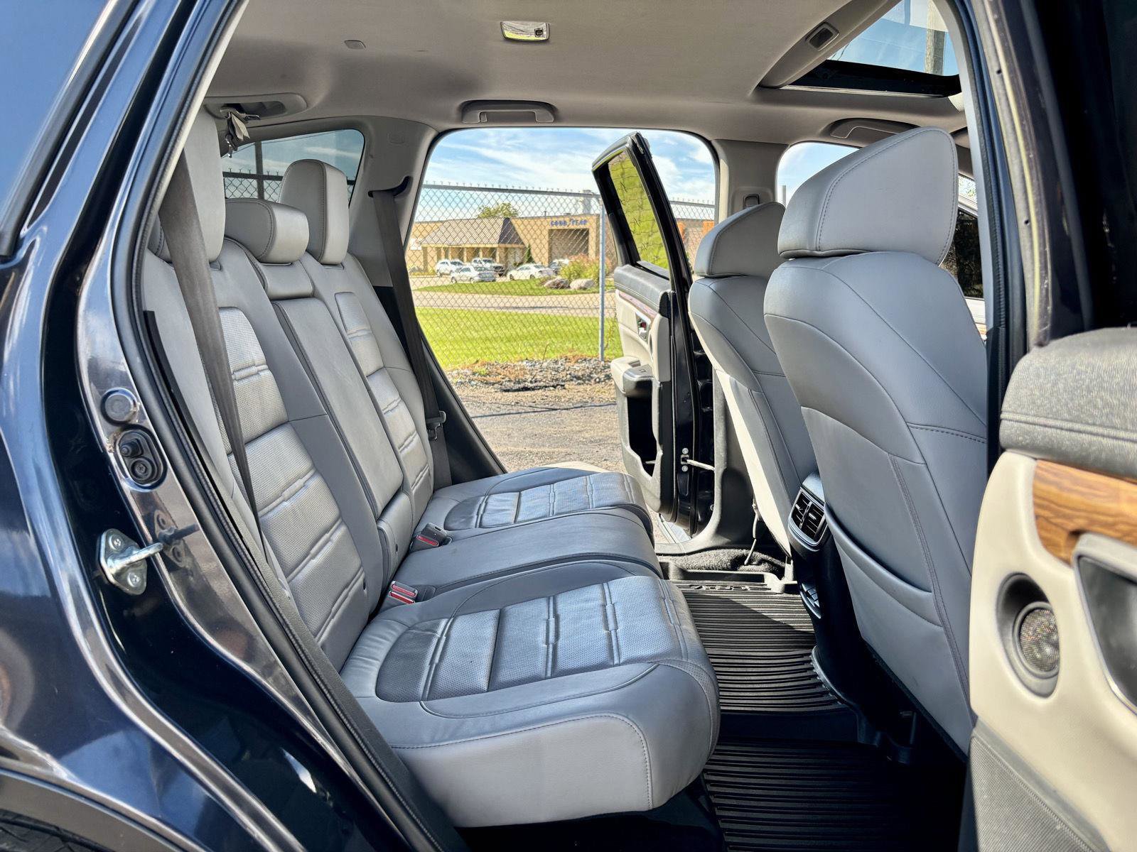 Used 2019 Honda CR-V Touring image 9