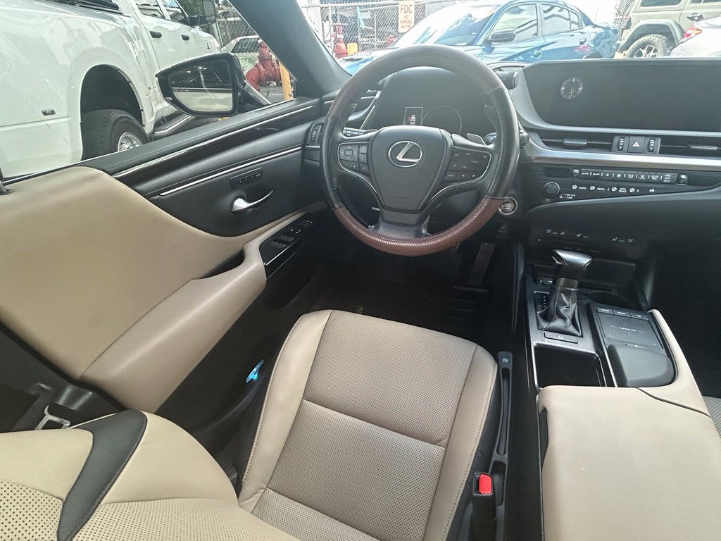 Used 2020 Lexus ES 350 w/ Premium Package FWD image 9
