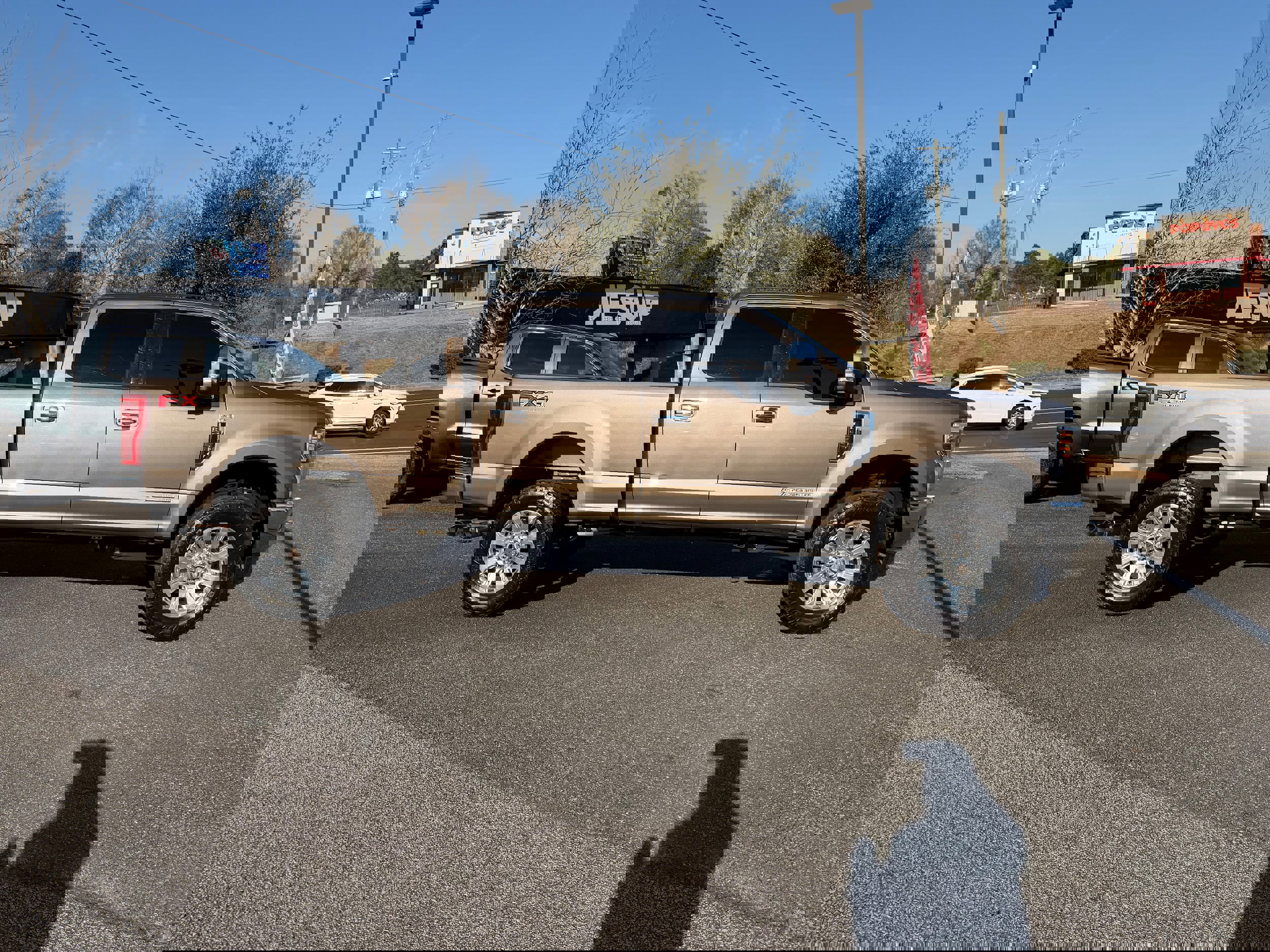 Used 2019 Ford F250 Lariat w/ Chrome Package image 4