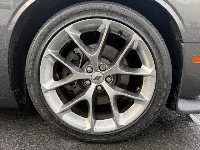 Used 2019 Dodge Challenger R/T w/ Plus Package image 19