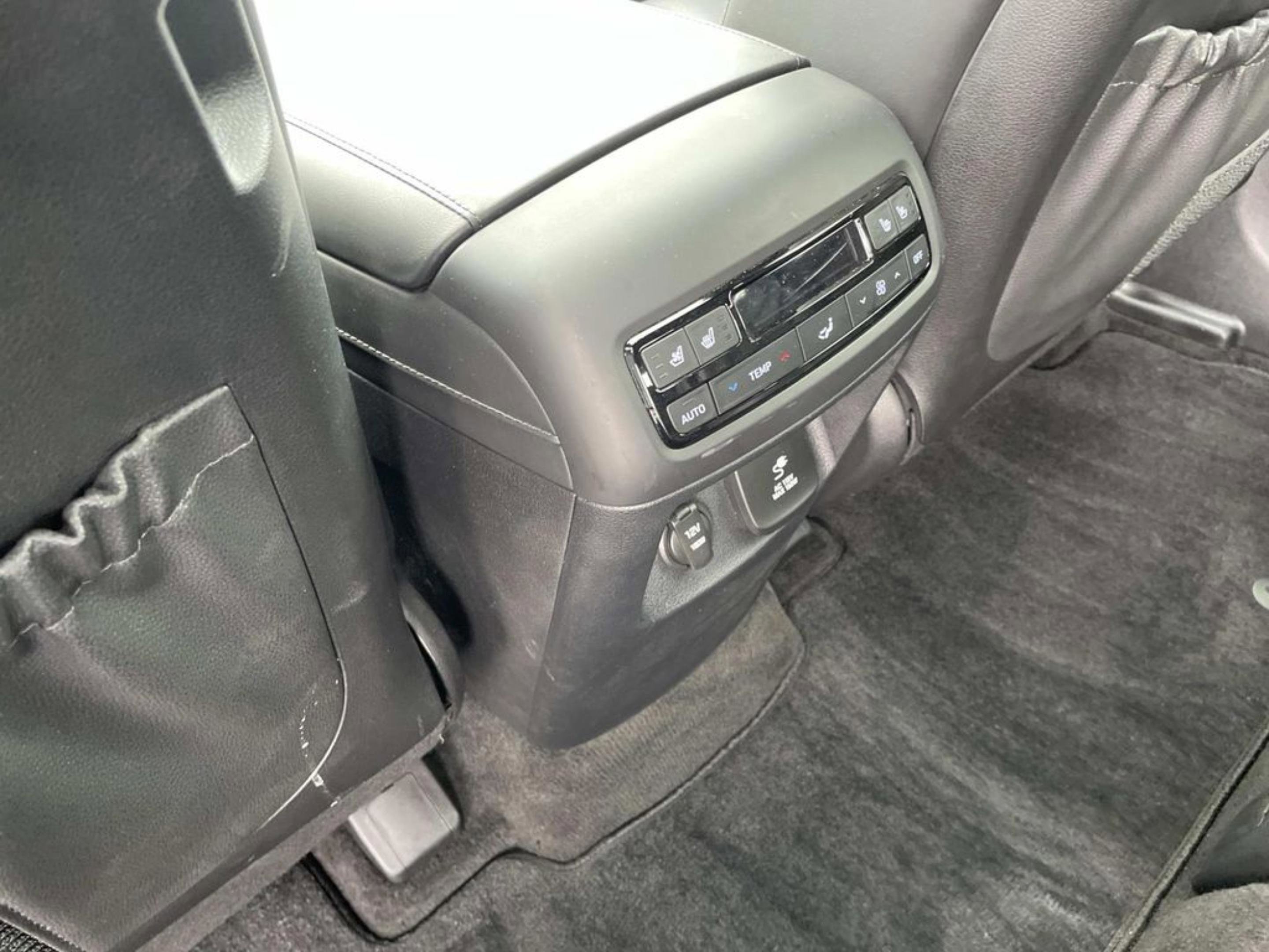 Used 2025 Hyundai Palisade Calligraphy FWD image 10