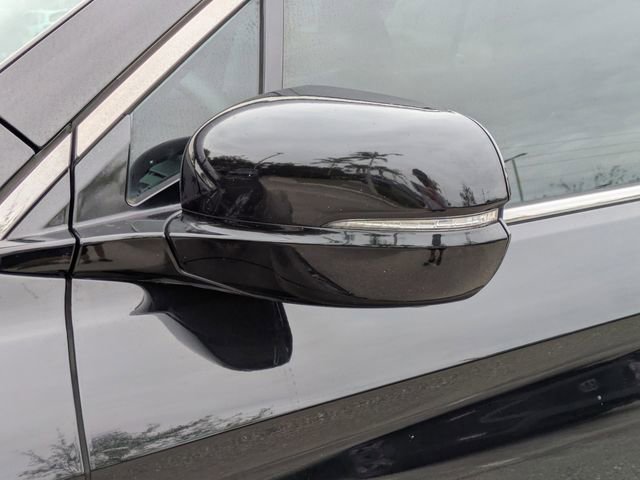 Used 2018 Honda Pilot Touring image 11