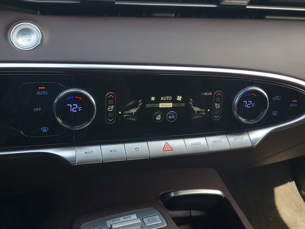 Used 2023 Genesis GV70 2.5T w/ Advanced Package AWD/4WD image 23