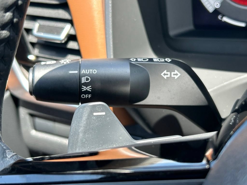 Certified 2024 Nissan Rogue Platinum FWD image 30