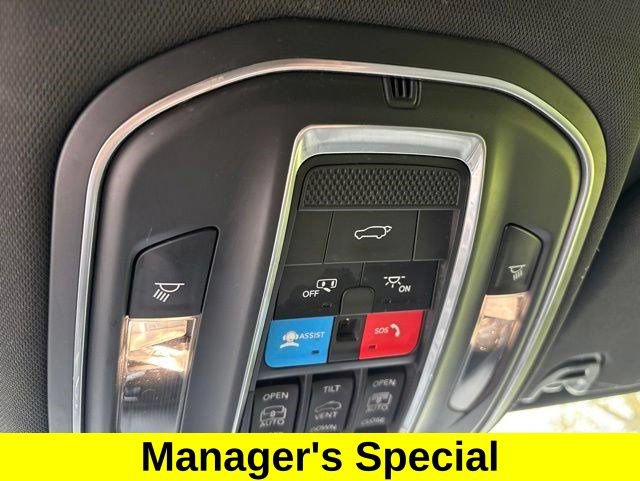 Used 2022 Jeep Wagoneer Series III w/ Premium Group I AWD/4WD image 27