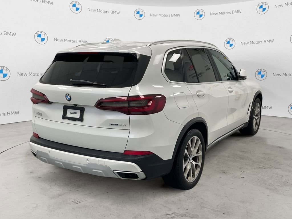 Used 2021 BMW X5 xDrive40i w/ Premium Package 2 image 4