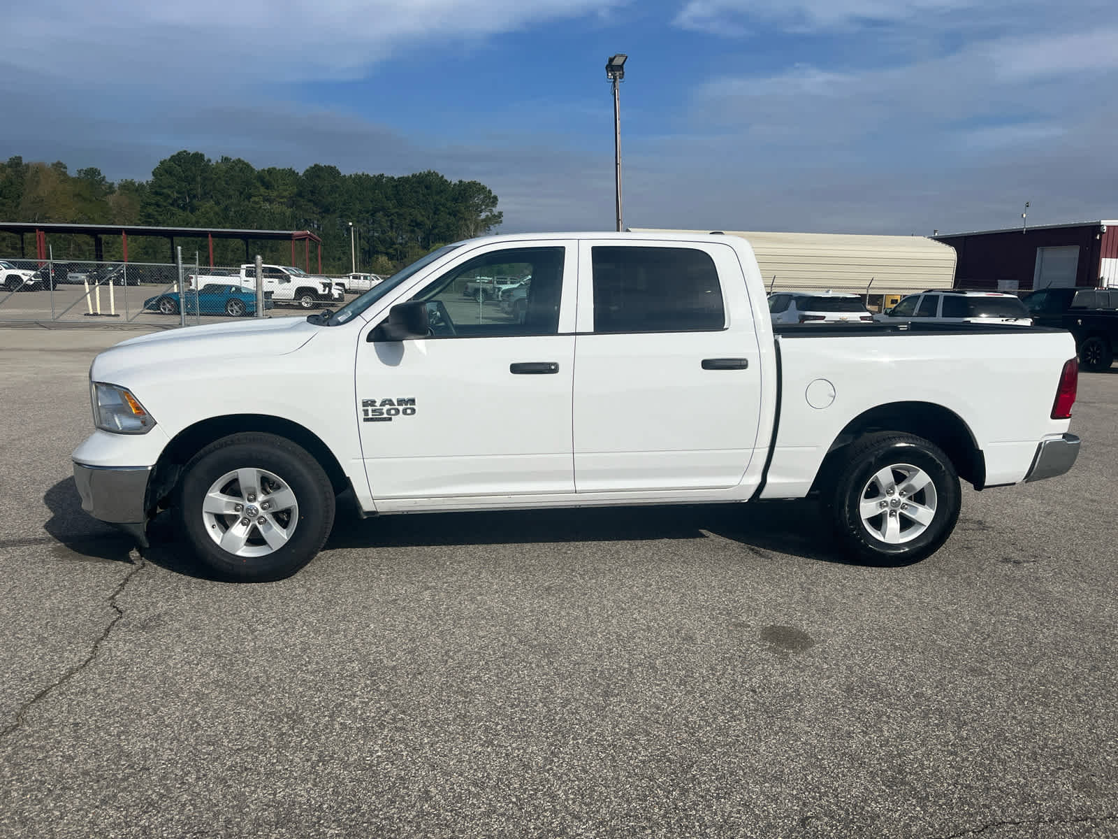Used 2022 RAM 1500 Classic SLT image 3