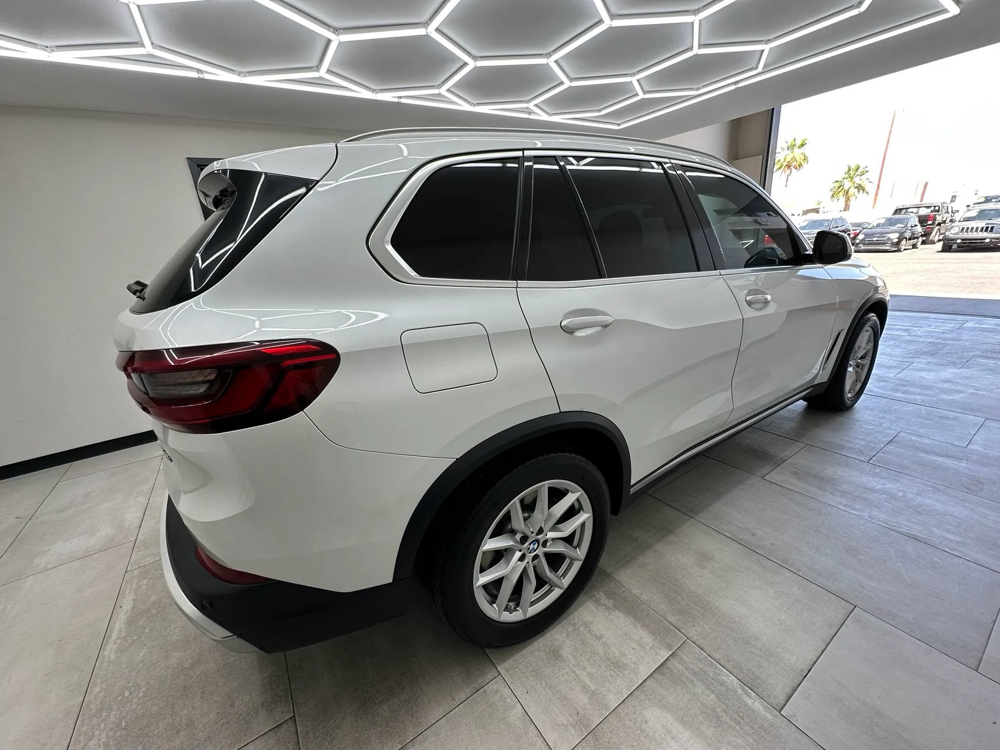 Used 2019 BMW X5 xDrive40i w/ Convenience Package AWD/4WD image 11
