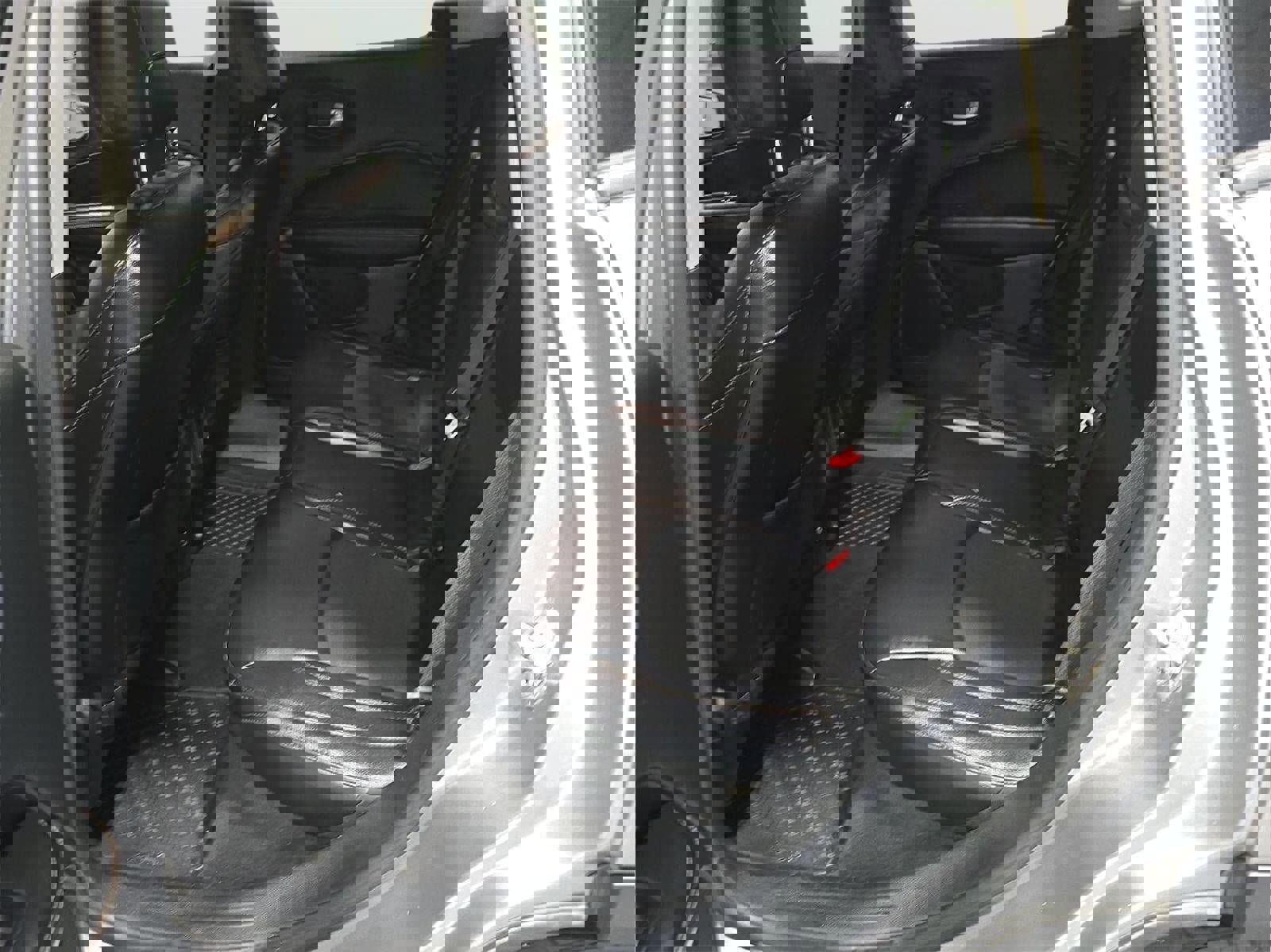 Used 2017 Jeep Compass Latitude w/ Safe & Security Group image 15