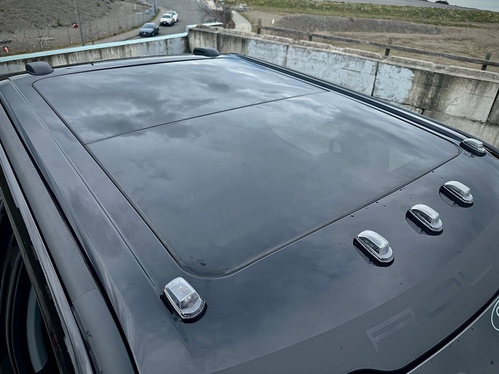 New 2026 Ford F250 Lariat w/ Black Appearance Package image 34