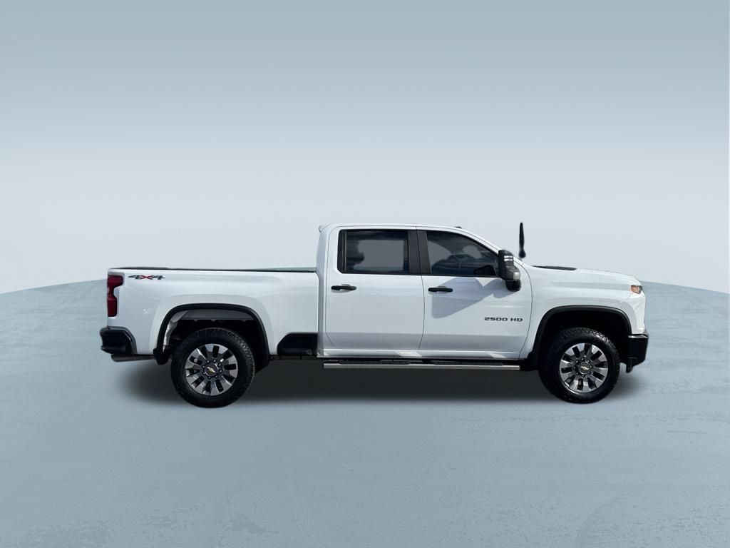 Used 2023 Chevrolet Silverado 2500 Custom w/ Custom Convenience Package AWD/4WD image 9