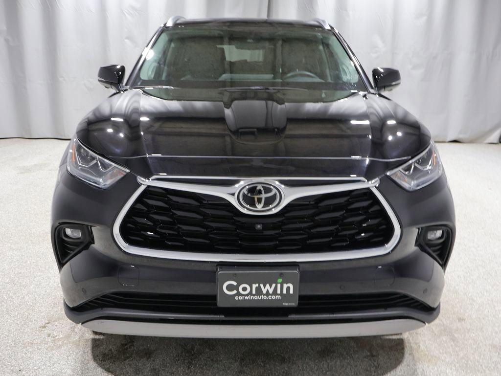 Used 2025 Toyota Highlander Platinum AWD/4WD image 7