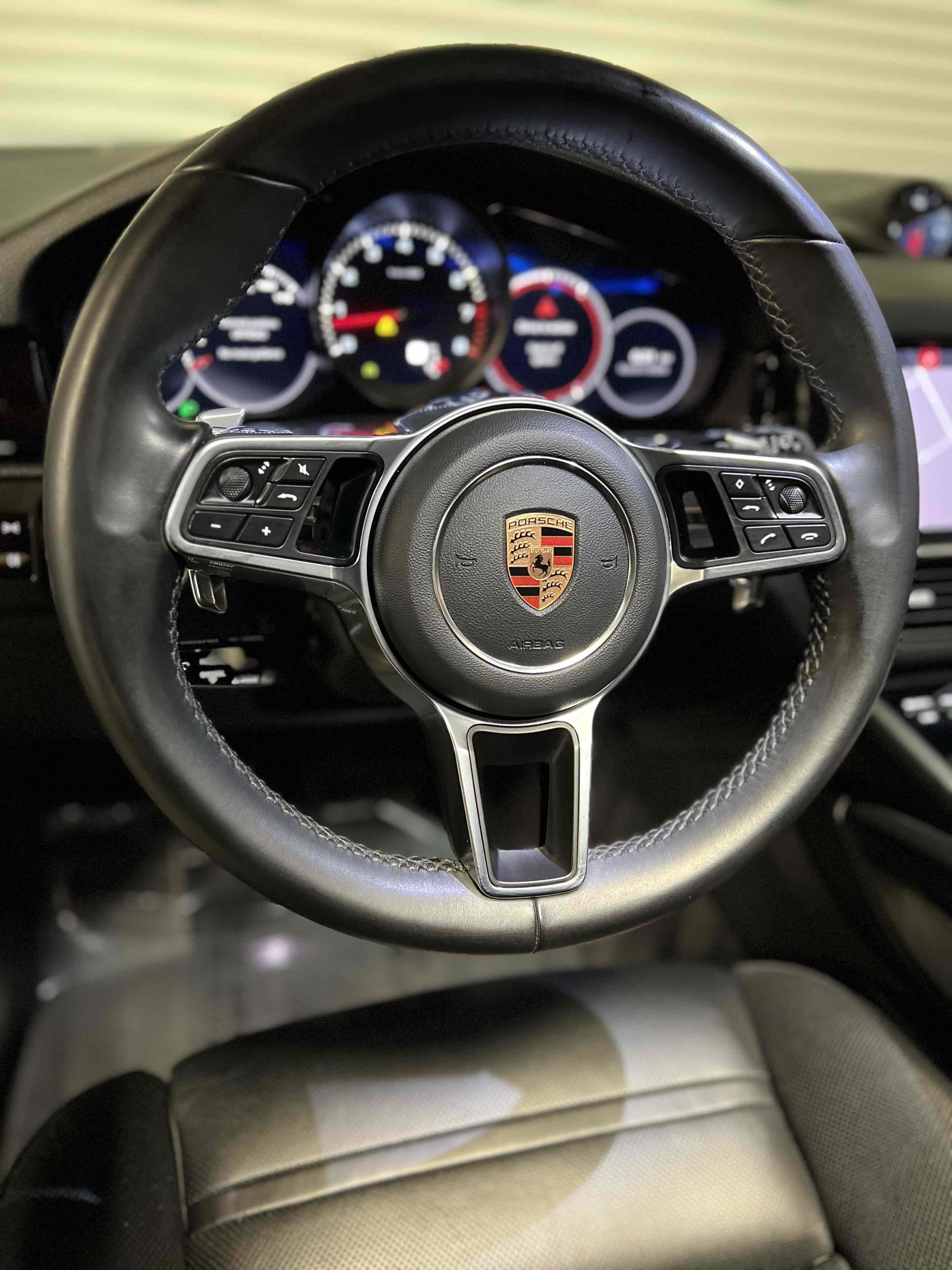 Used 2019 Porsche Cayenne w/ Premium Package AWD/4WD image 35