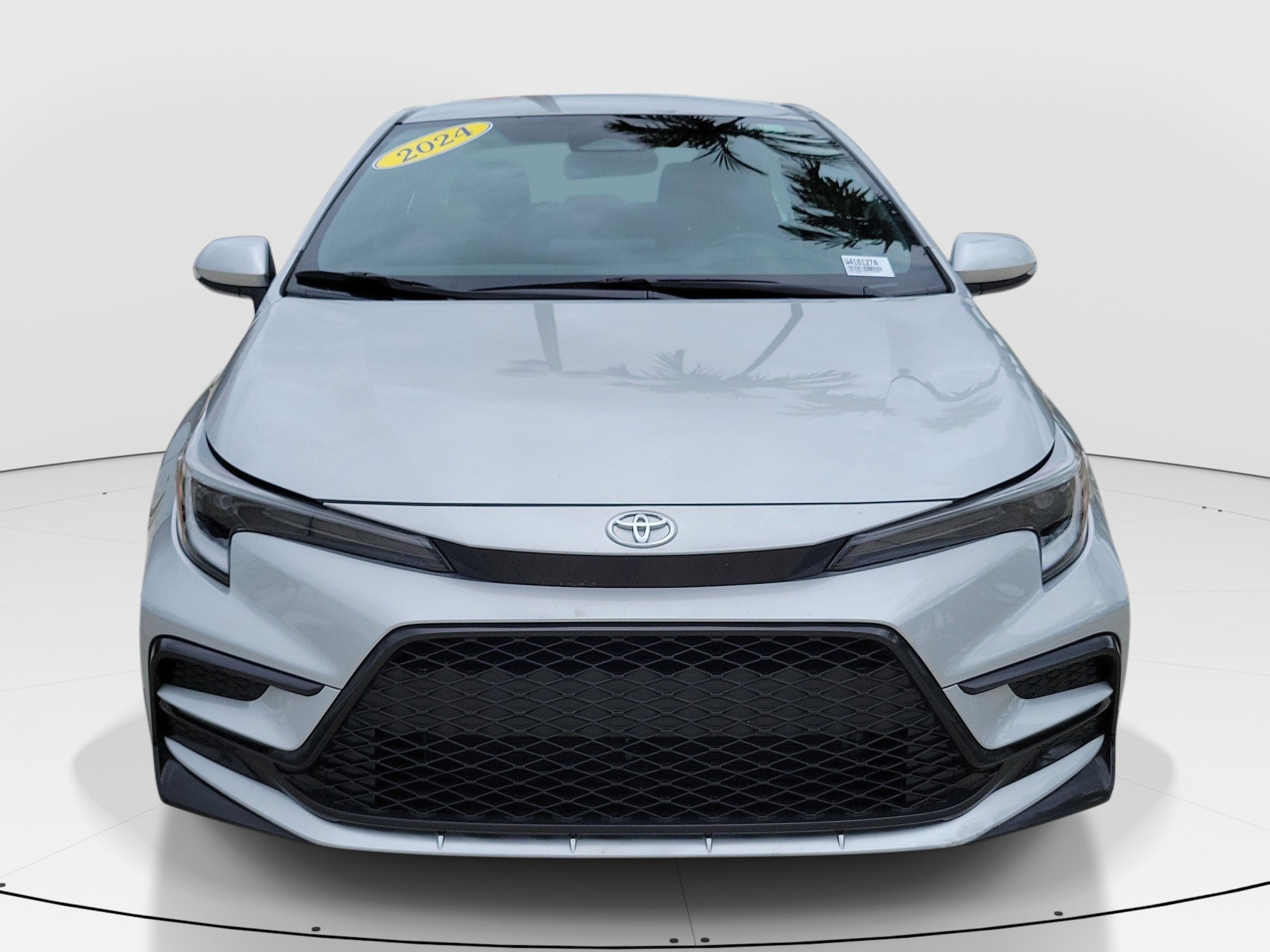 Certified 2024 Toyota Corolla SE FWD image 2