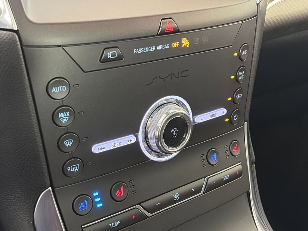 Used 2020 Ford Edge Titanium w/ Equipment Group 301A image 21
