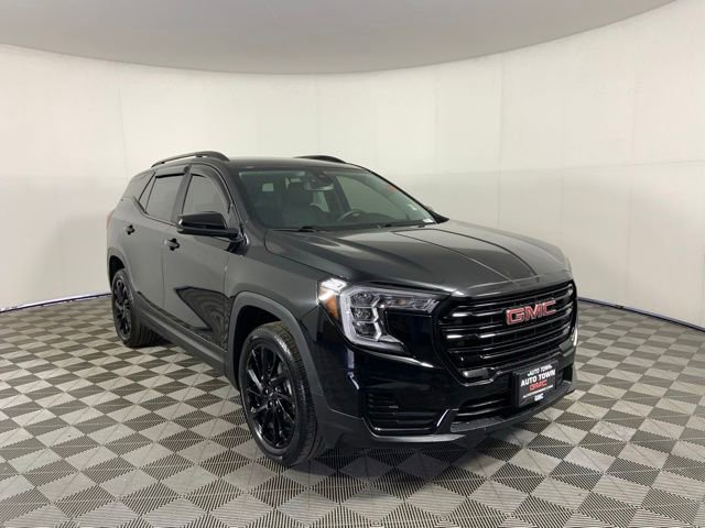 Used 2023 GMC Terrain SLE w/ Driver Convenience Package AWD/4WD image 1