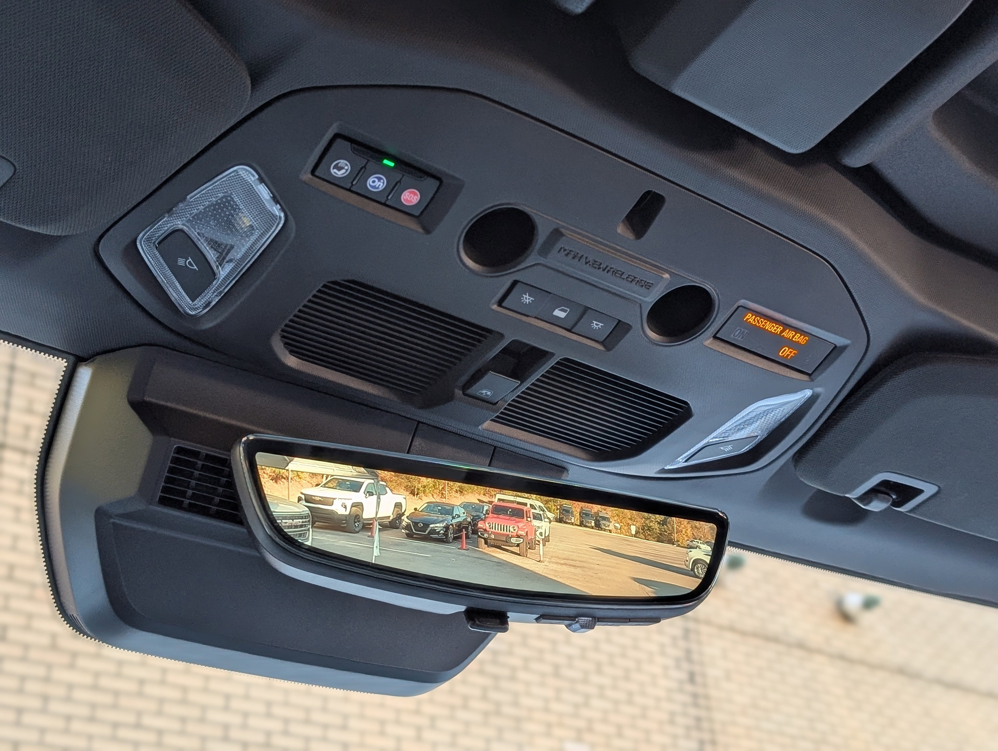 Used 2024 GMC Hummer EV 2X w/ LPO, Sport Package image 31