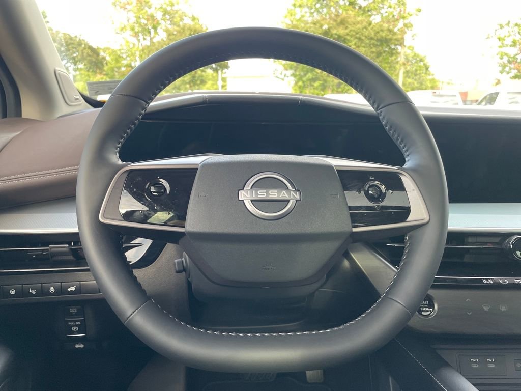 Used 2025 Nissan Murano Platinum w/ Cargo Package image 14