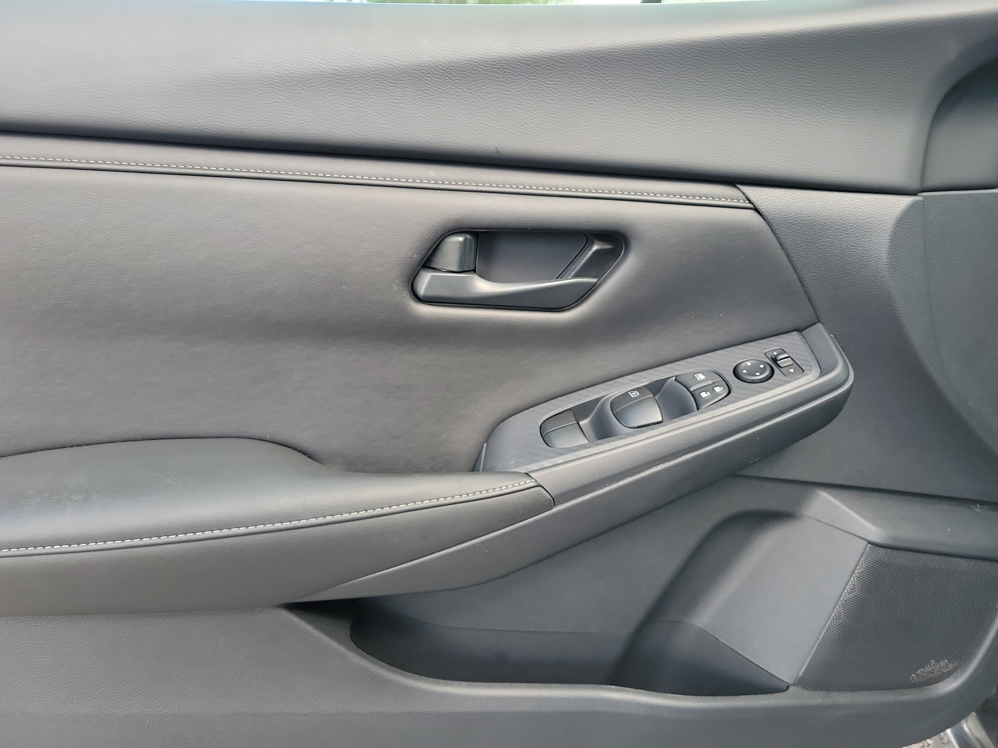 Certified 2025 Nissan Sentra S FWD image 15