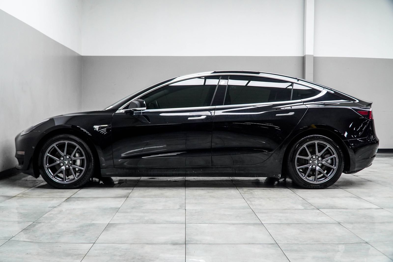 Used 2020 Tesla Model 3 Long Range AWD/4WD image 9