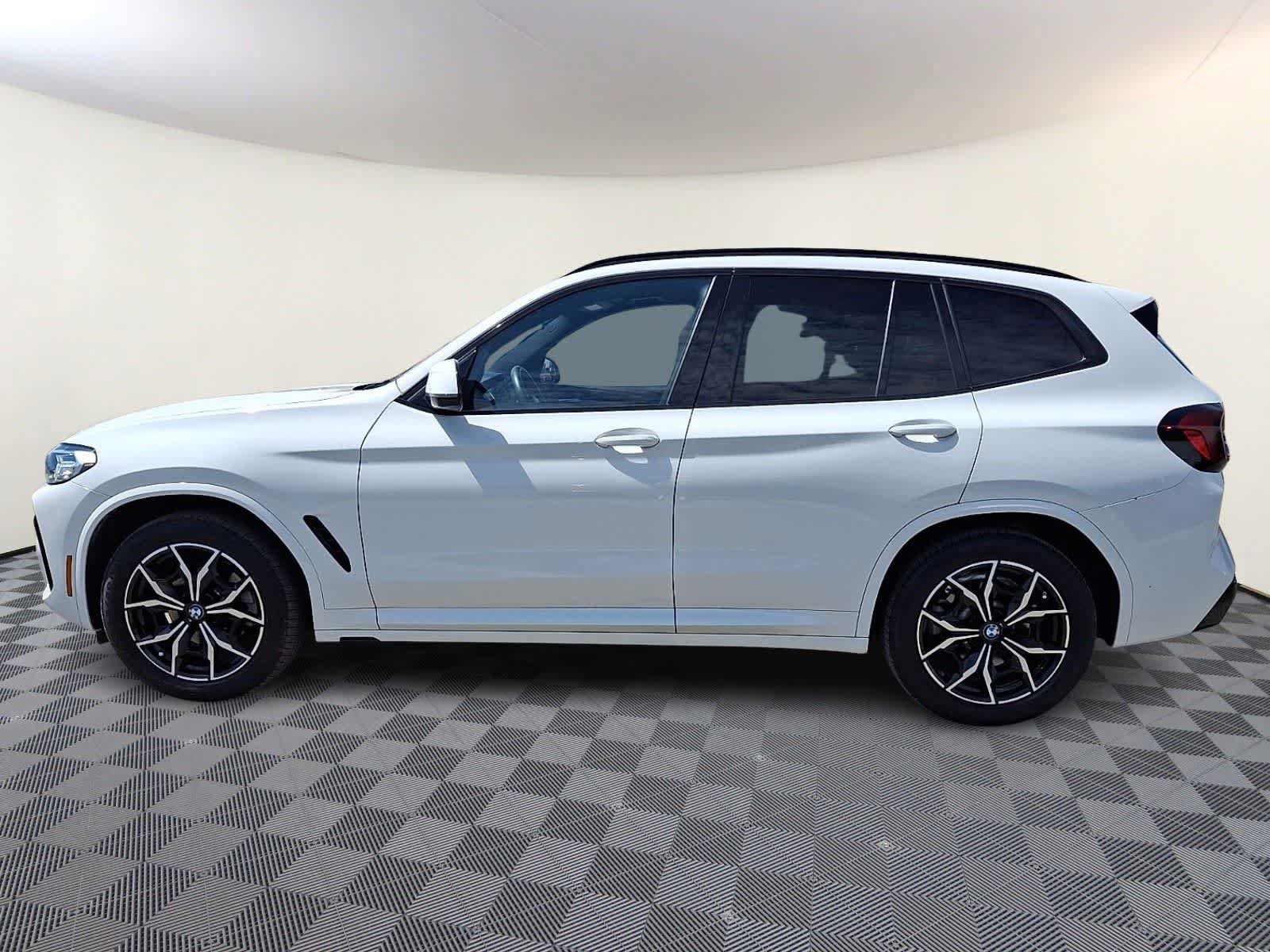 Used 2024 BMW X3 xDrive30i w/ M Sport Package AWD/4WD image 8