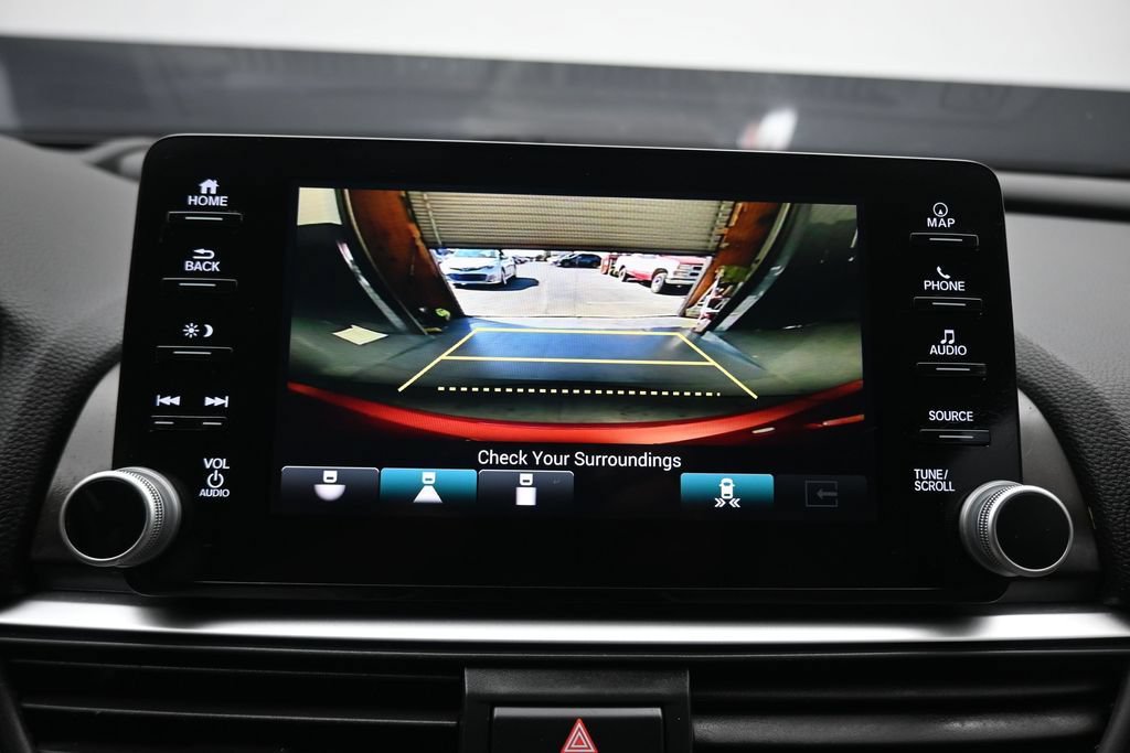 Used 2018 Honda Accord Touring image 21