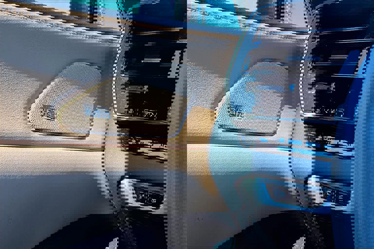 Used 2023 Lexus RX 350 Premium Plus w/ Cold Area Package image 31