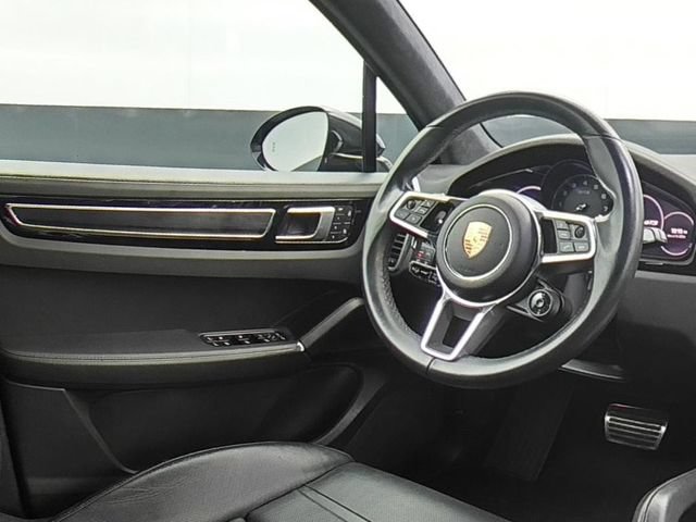 Used 2023 Porsche Cayenne GTS AWD/4WD image 16