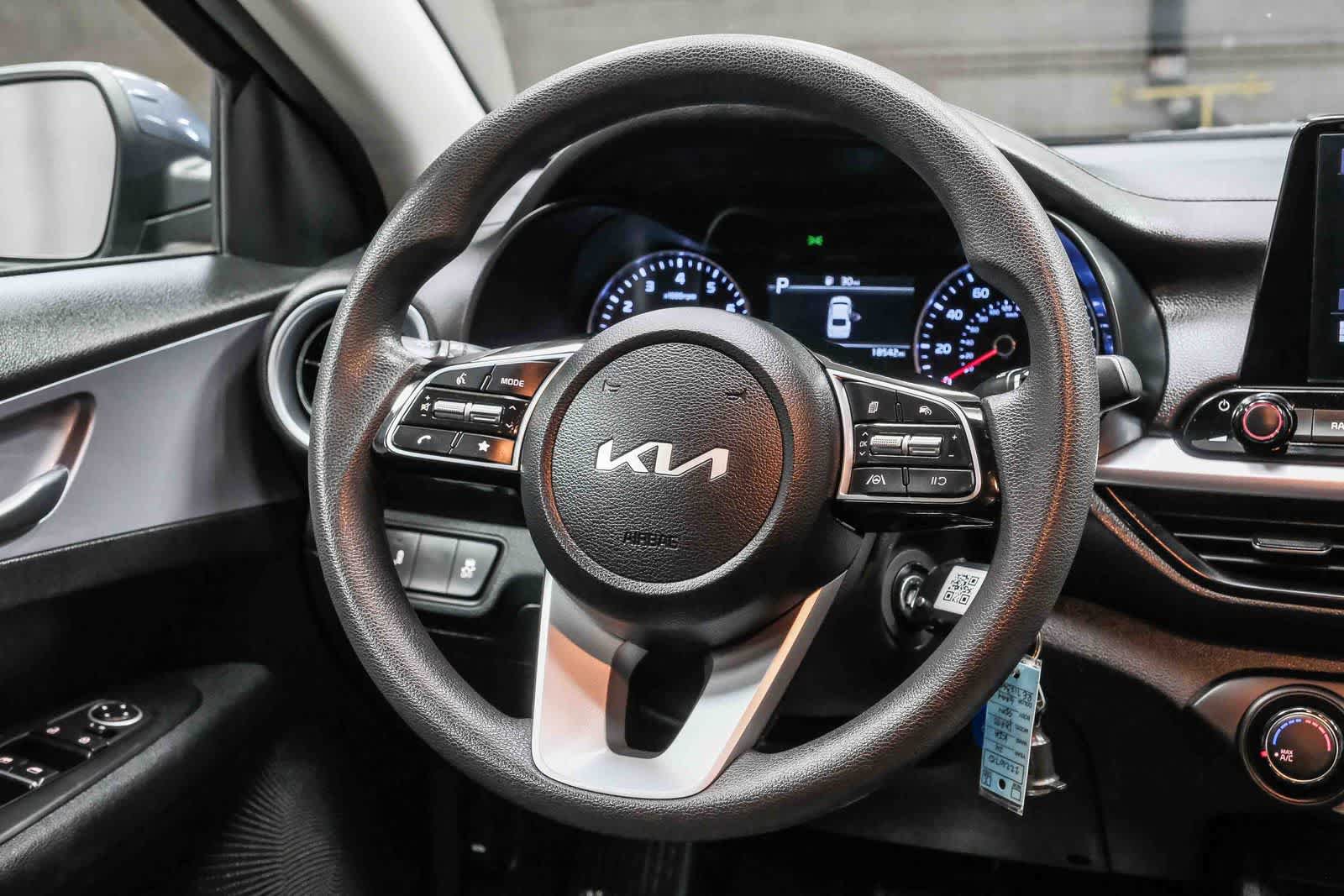 Used 2024 Kia Forte LXS w/ LXS Technology Package FWD image 19