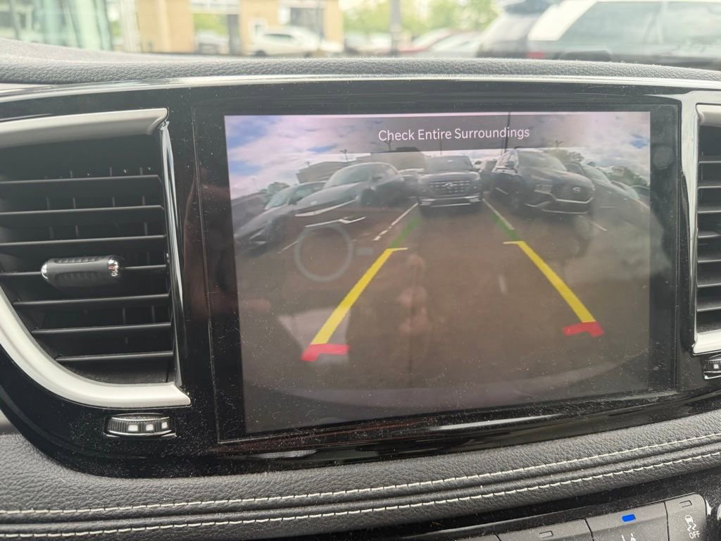 Used 2021 Chrysler Pacifica Touring-L FWD image 9
