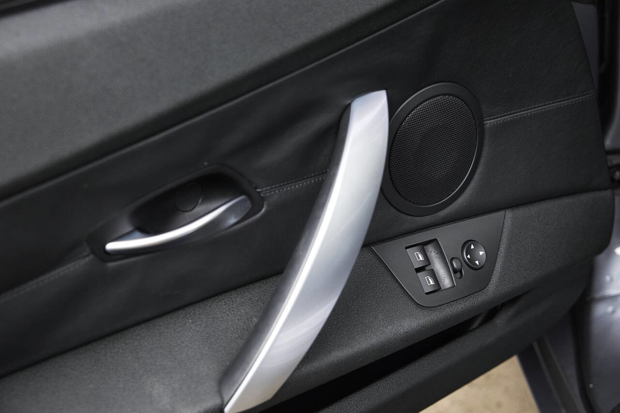 Used 2006 BMW M Roadster Base 2dr Convertible image 63