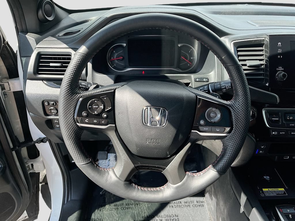 Used 2025 Honda Passport Black Edition image 11