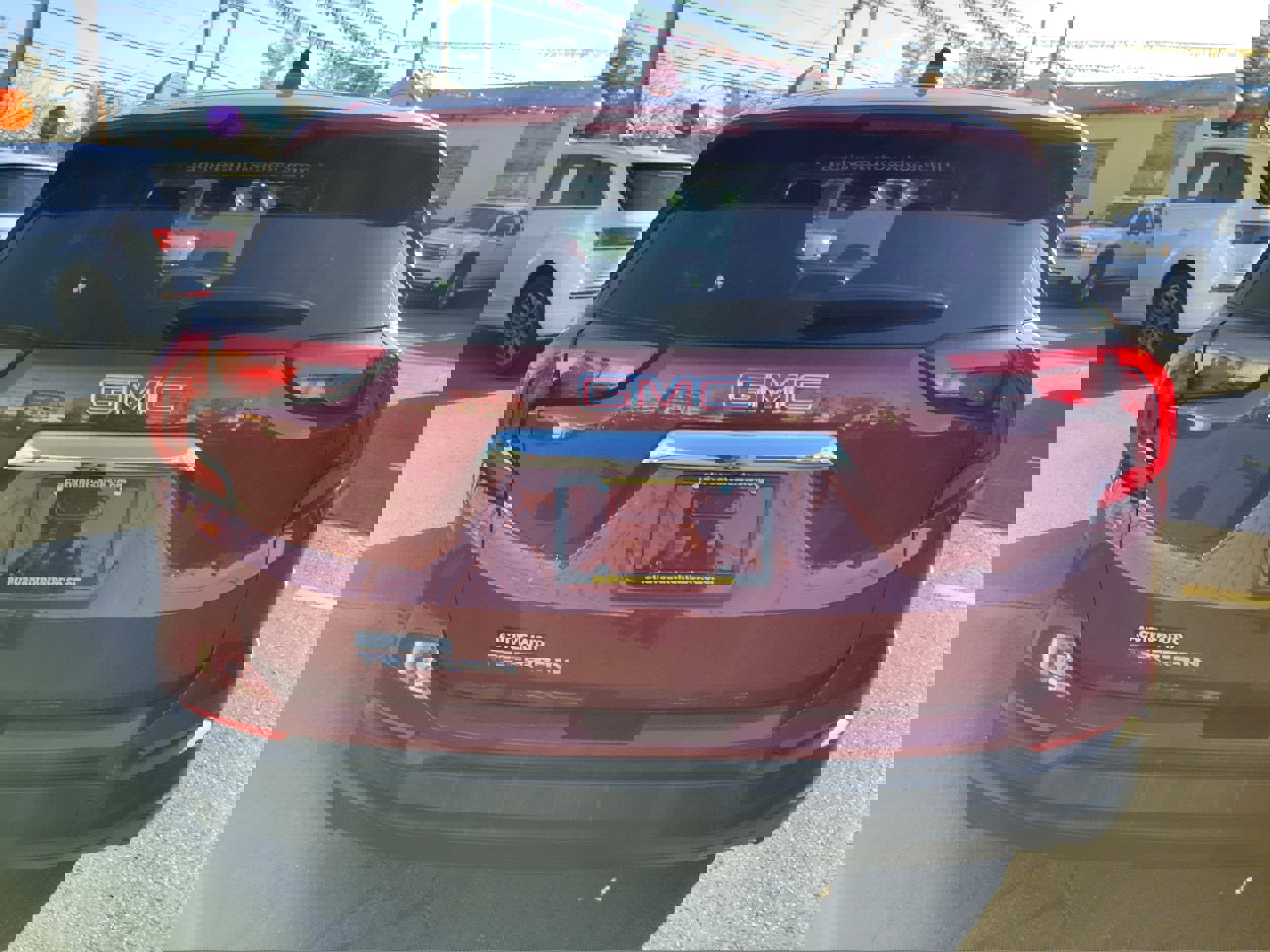 Used 2019 GMC Terrain SLE w/ Driver Convenience Package image 4