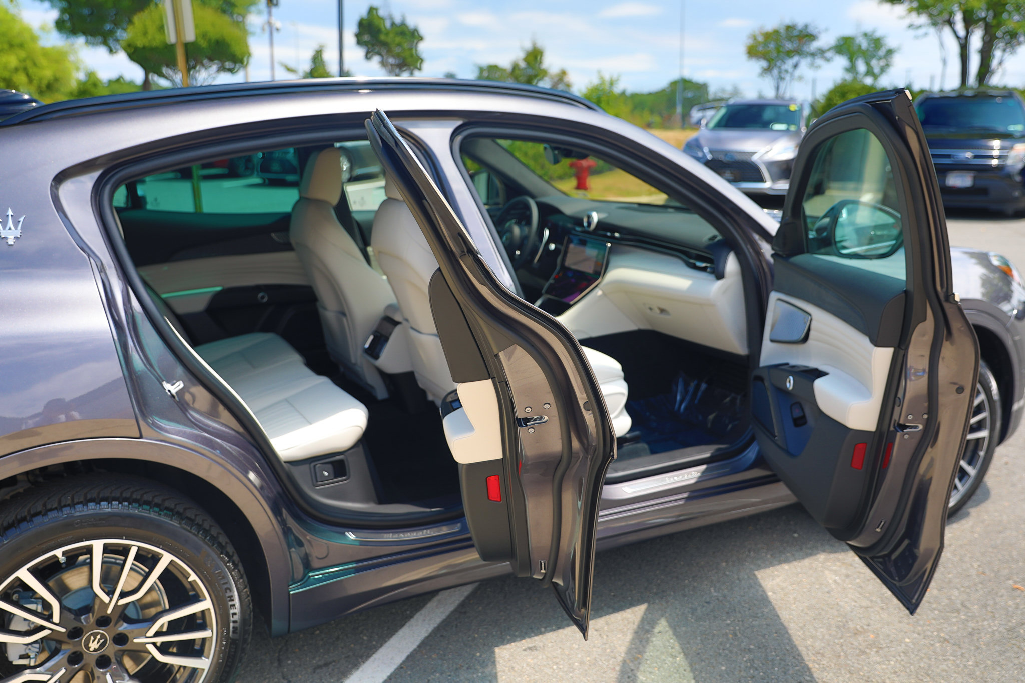 Used 2024 Maserati Grecale GT AWD/4WD image 47