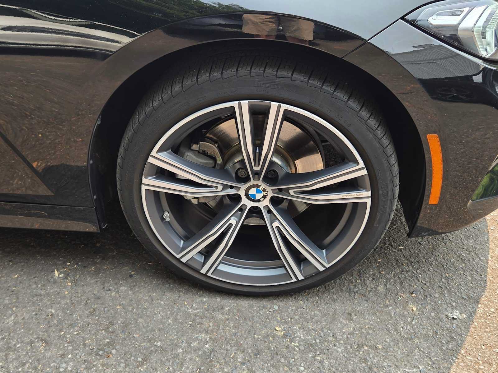 Used 2023 BMW 330i xDrive Sedan w/ Driving Assistance Package AWD/4WD image 9