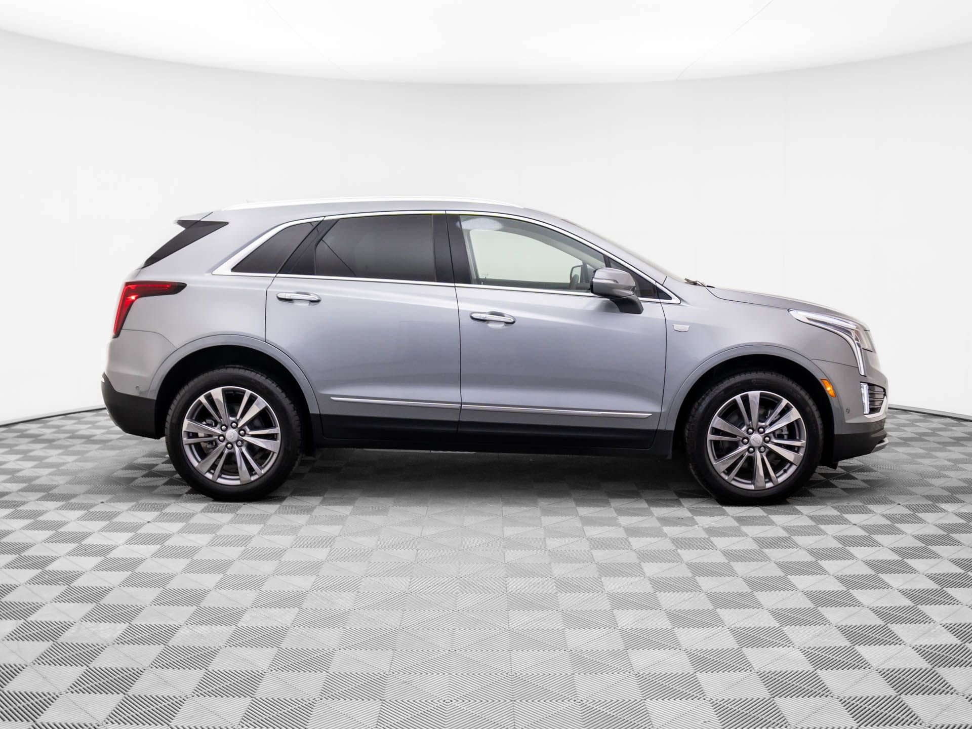 New 2026 Cadillac XT5 Premium Luxury w/ LPO, Floor Liner Package image 6