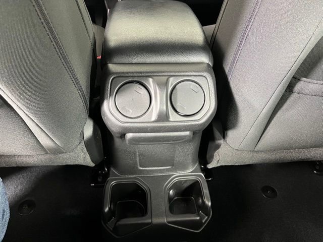 Used 2022 Jeep Wrangler Unlimited Sport image 39