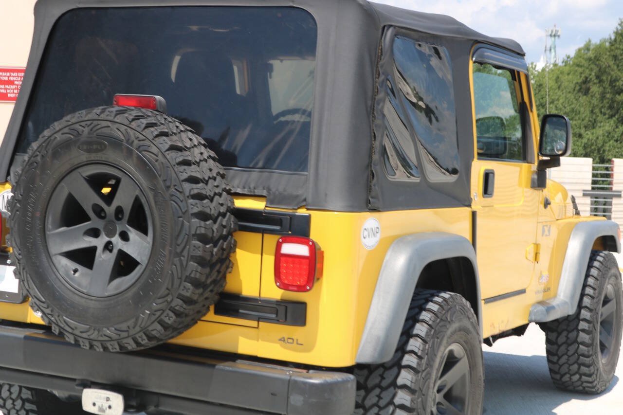 Used 2004 Jeep Wrangler X w/ Convenience Group AWD/4WD image 73