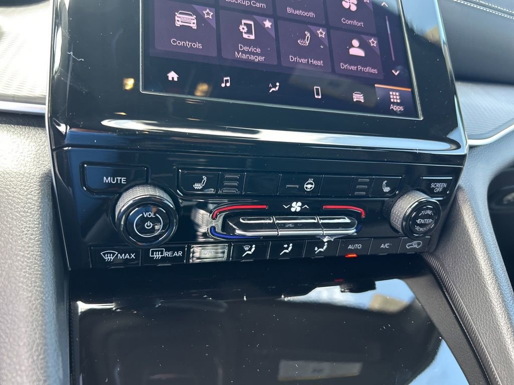 New 2025 Jeep Grand Cherokee Laredo X w/ Luxury Tech Group I image 39