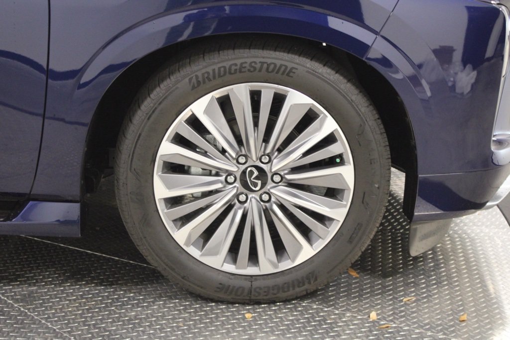 New 2025 INFINITI QX80 Luxe AWD/4WD image 14