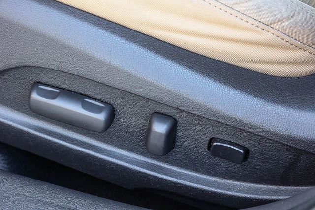 Used 2011 Hyundai Sonata Hybrid image 24