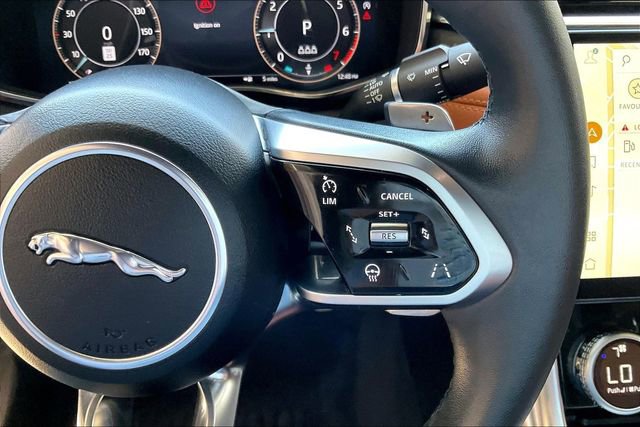 Used 2024 Jaguar XF R-Dynamic SE RWD image 19