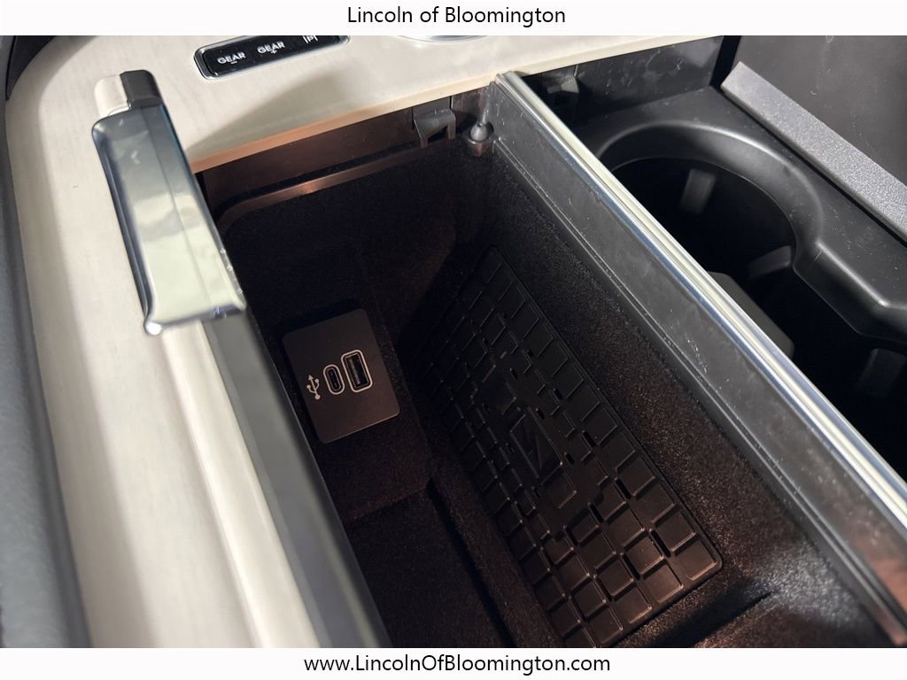 New 2025 Lincoln Navigator L Reserve w/ Jet Appearance Package image 44
