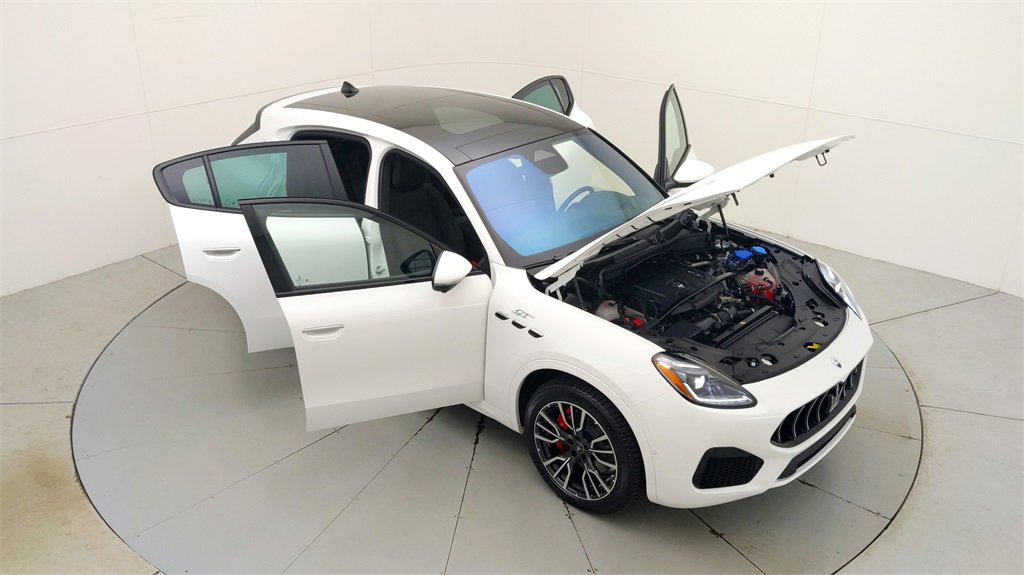New 2024 Maserati Grecale GT image 31